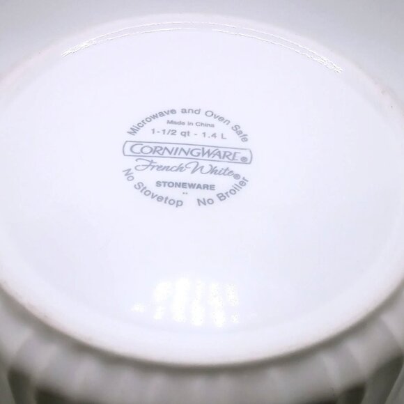Corning Ware Casserole Dish Round French White Stoneware Pyrex Lid 1.4L 1.5 Qt - Picture 6 of 10